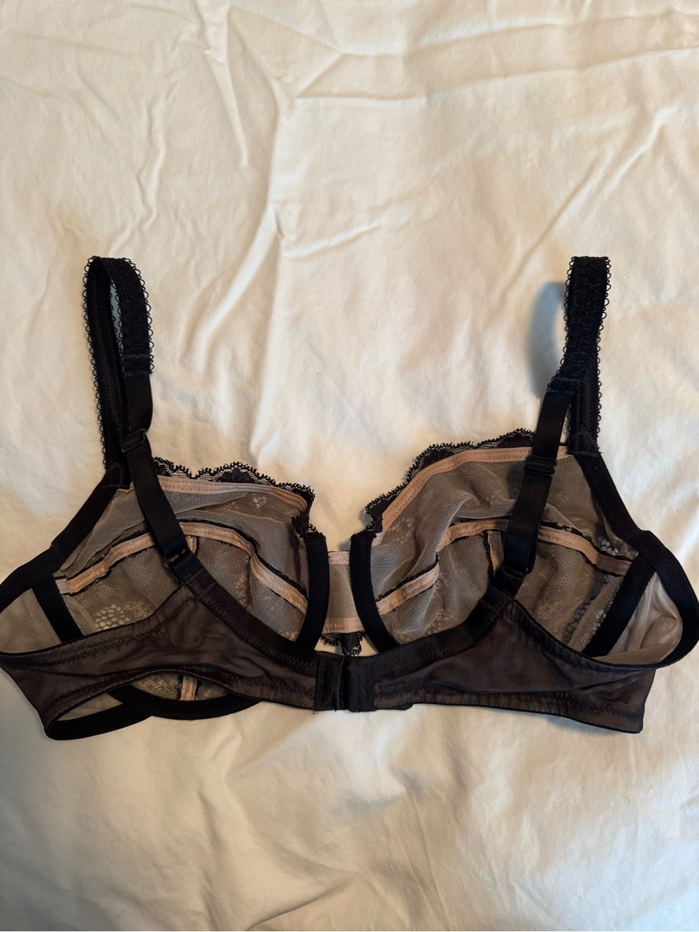 Wacoal and Vogue Lace Underwire Bra Trio in Ivory, Nude, and Black Size 36C - Picture 5 of 15